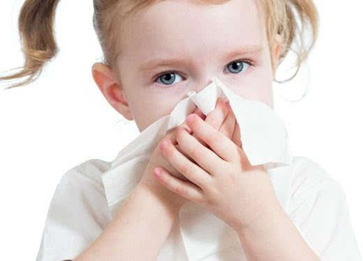 男童频繁流鼻血妈妈怀疑是白血病，检查才知是过敏性鼻炎